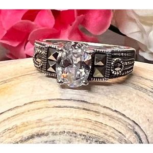Sterling Silver stamped 925 white sapphire vintage boho ring sz 6